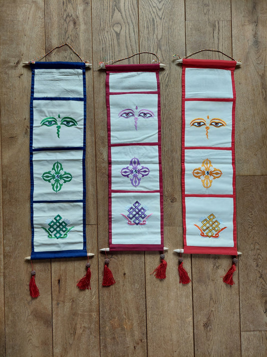 Nepalese wallhanger organizer