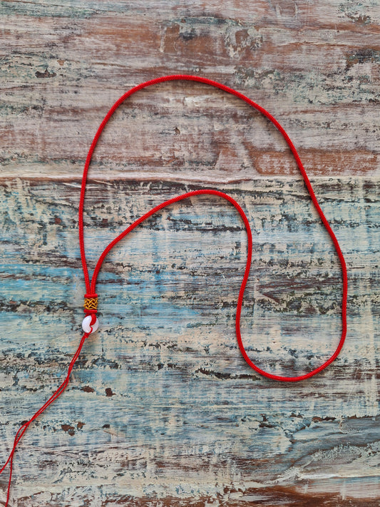 Amulet cord red with jade bead