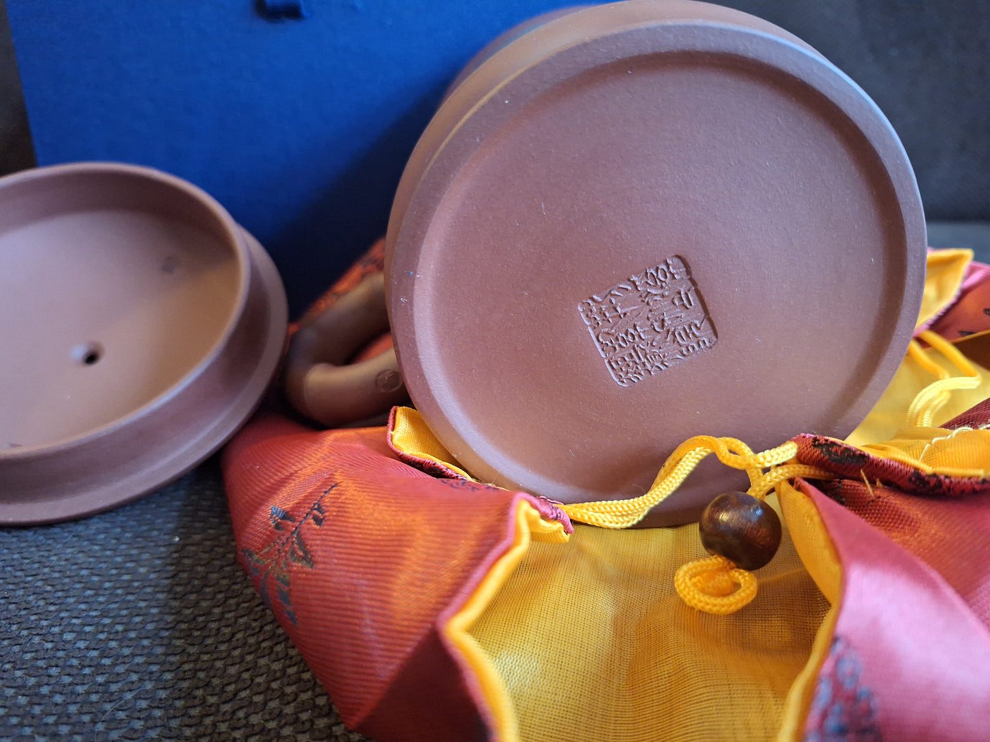 Yixing clay tea mug