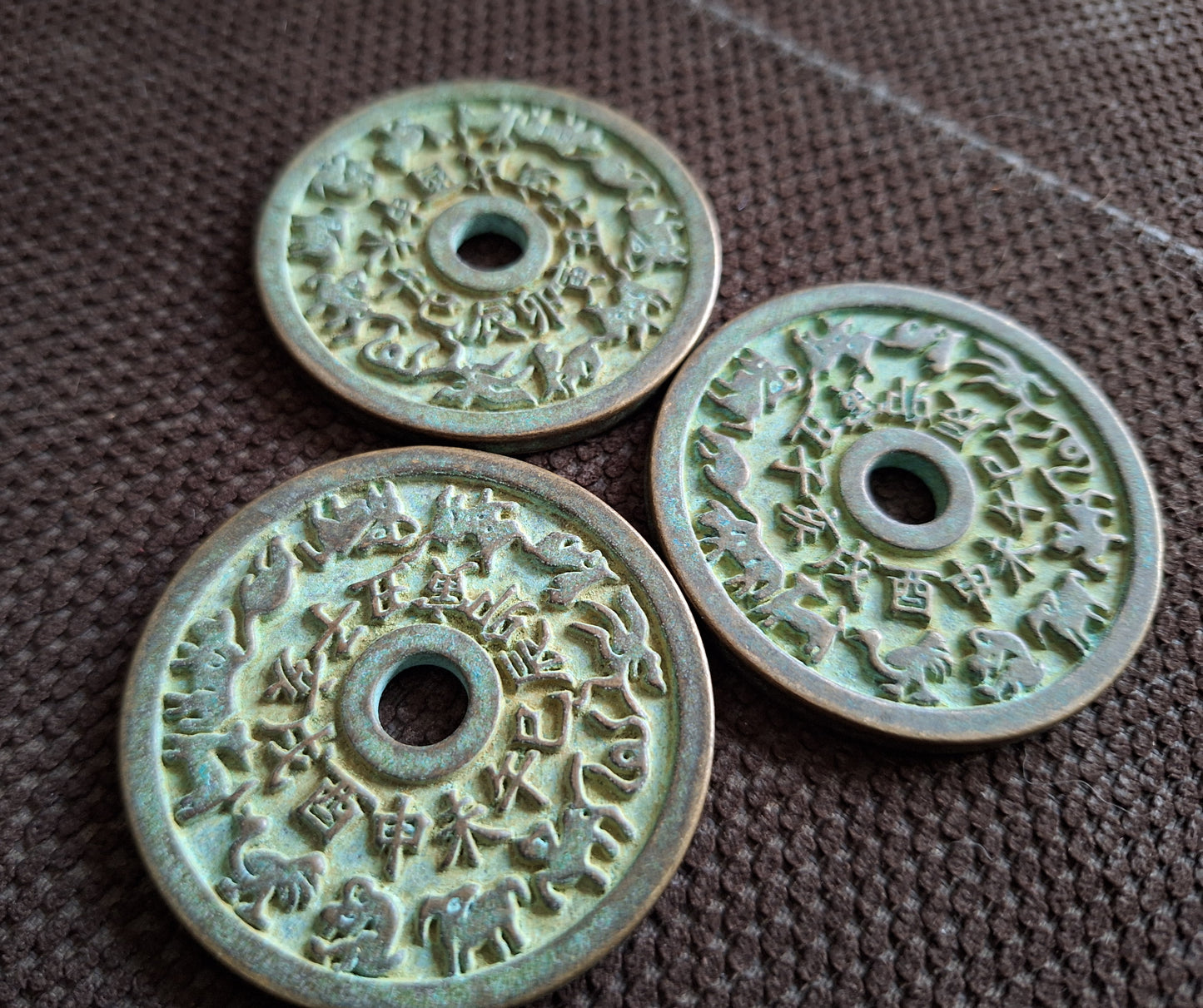Chinese numismatic charm Trigrams and Zodiac