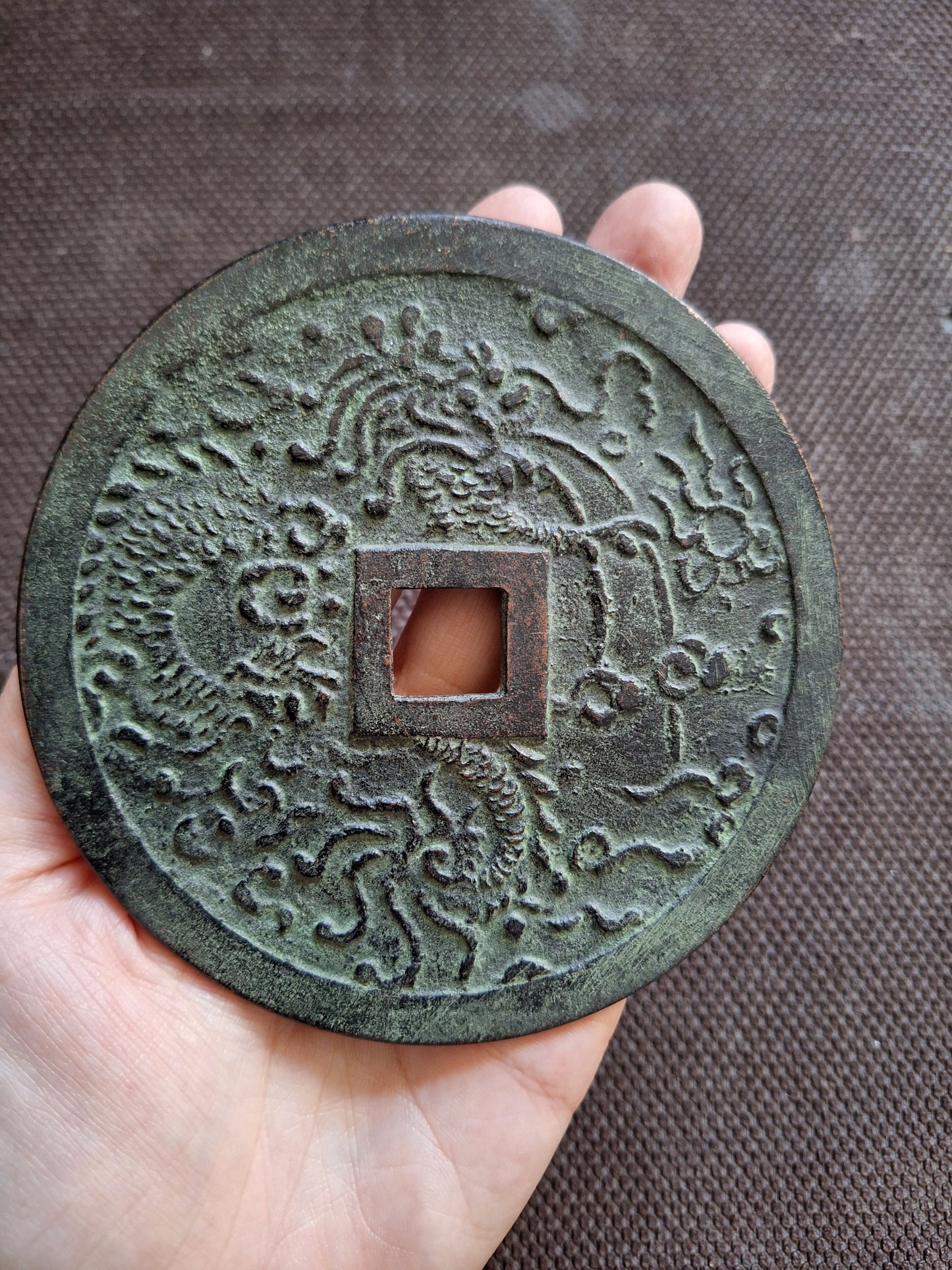 Vintage bronze numismatic charm Zengde Tongbao