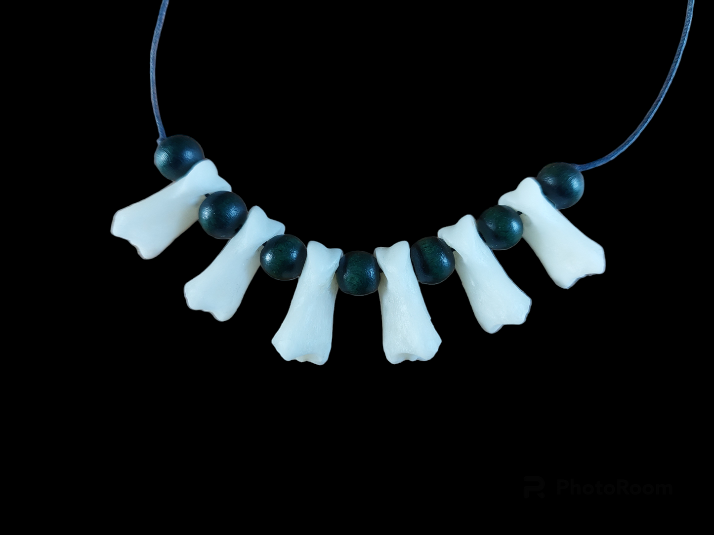Roe deer foot bones amulet necklace