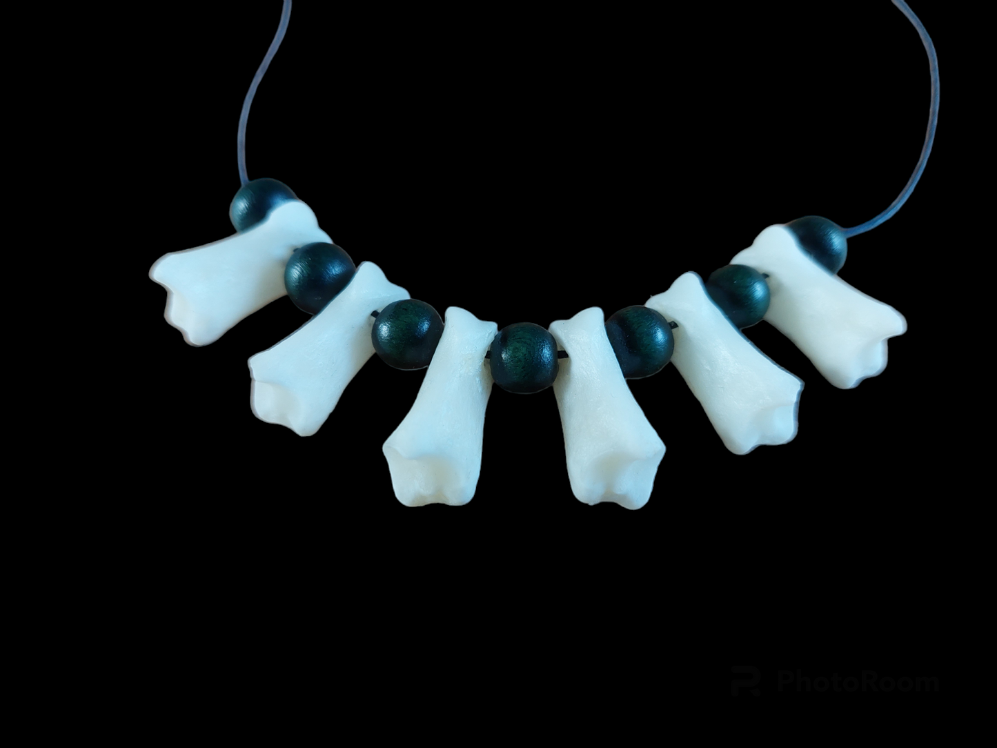 Roe deer foot bones amulet necklace