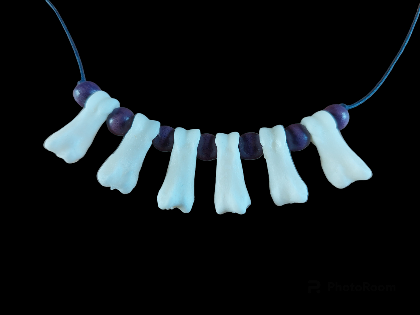 Roe deer foot bones amulet necklace
