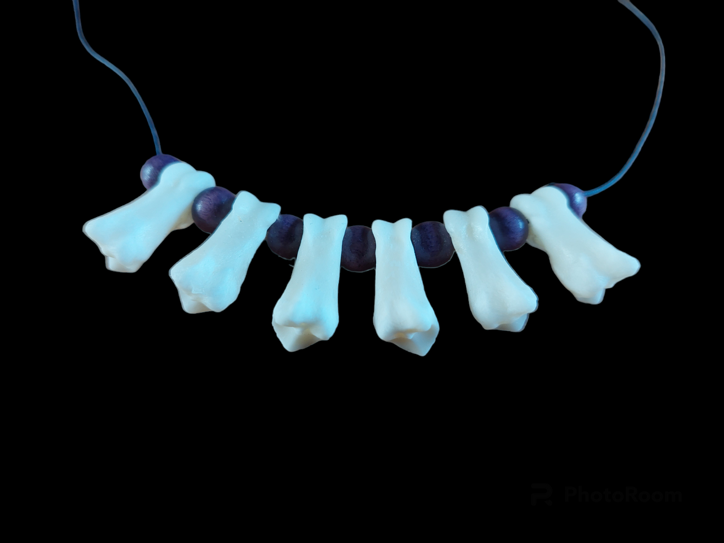 Roe deer foot bones amulet necklace