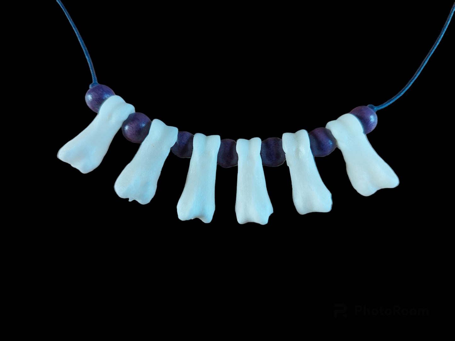 Roe deer foot bones amulet necklace