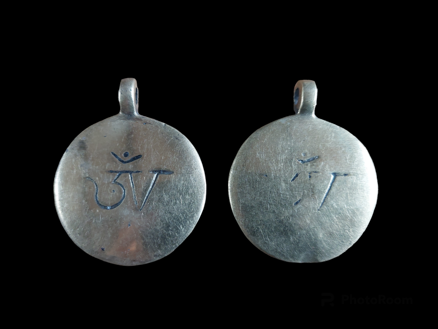 Nepalese shamanic mirror Si Pa Ho and Aum symbol 45 millimeters