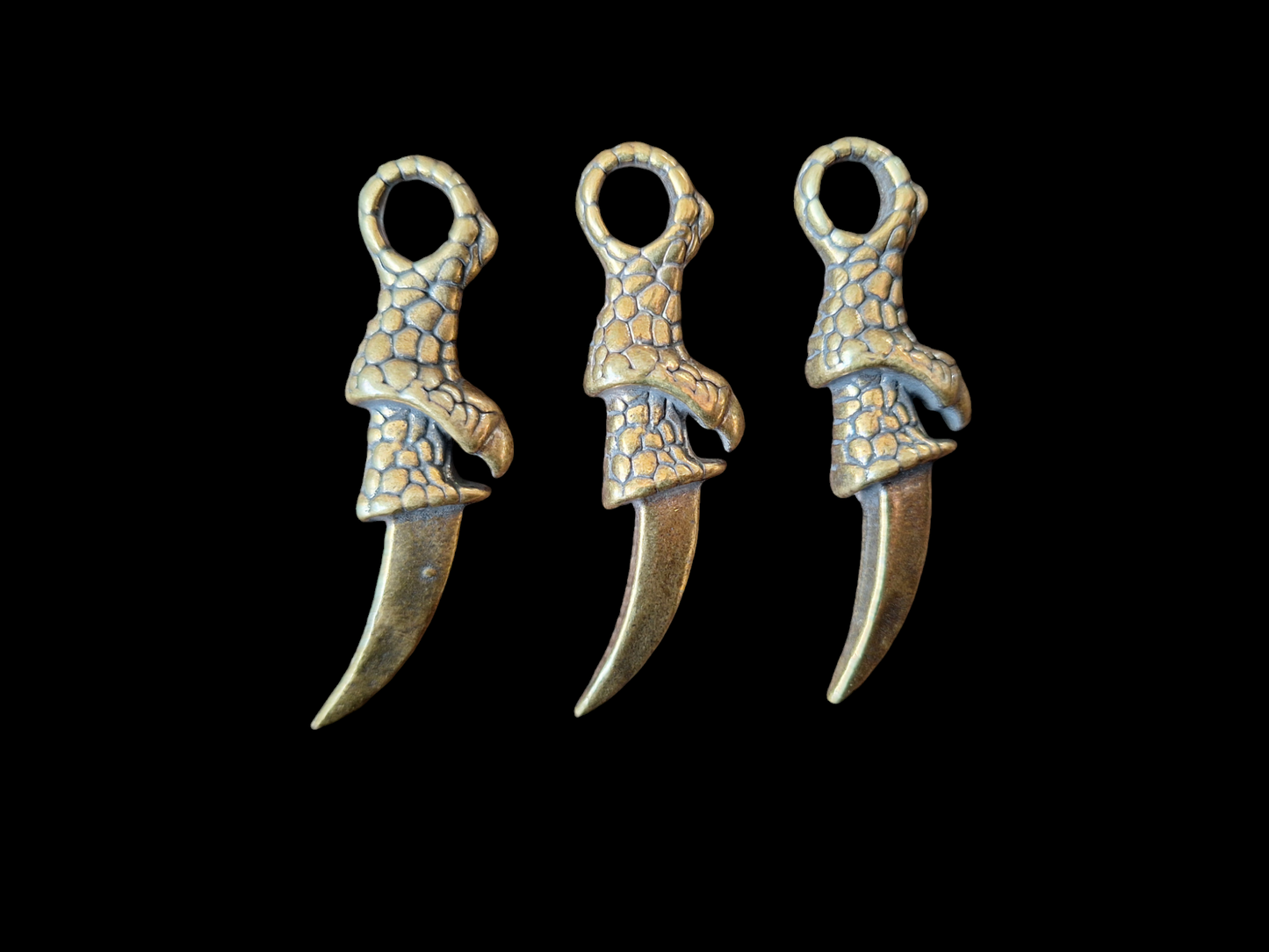 Dragon claw pendant