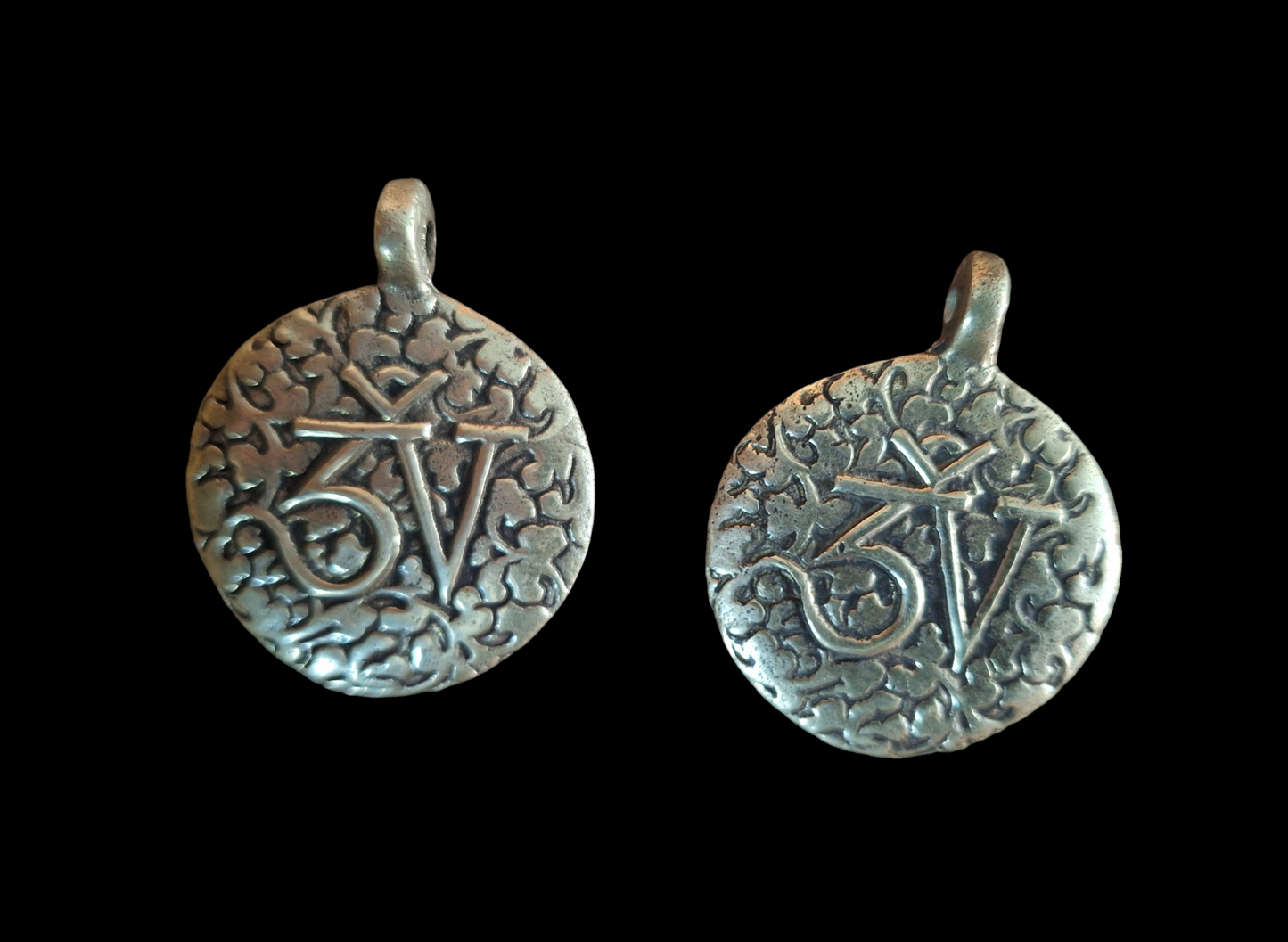Nepalese melong Aum symbol and Si Pa Ho 45 millimeters