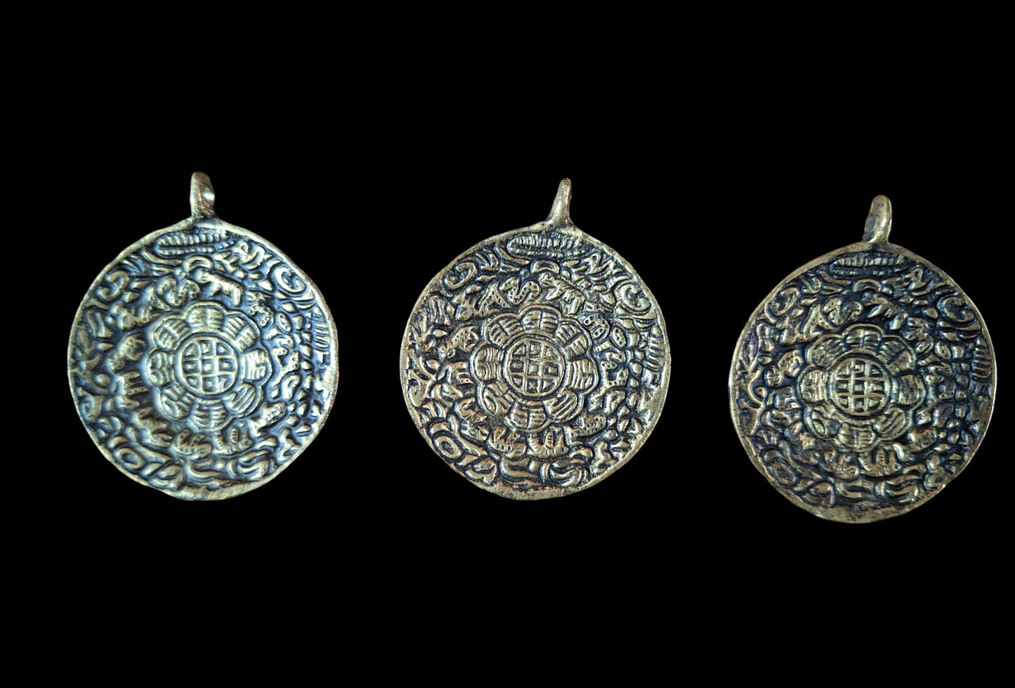Vintage Nepalese melong Si Pa Ho and Aum symbol 46 millimeters