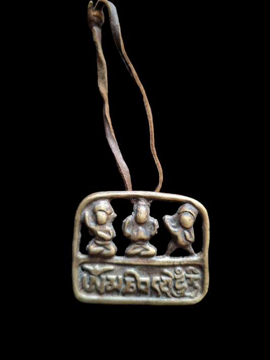 Old bronze thogchag pendant Three Bodhisattva