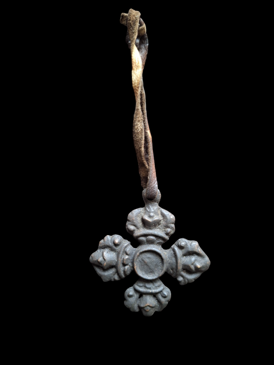 Antique bronze thogchag pendant Double Dorje #2