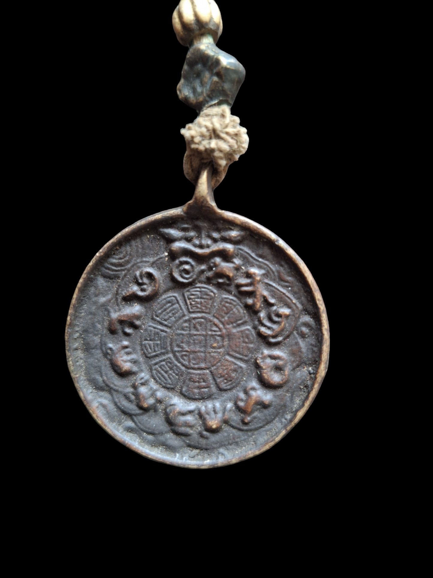 Antique Nepalese melong Double Dorje and Si Pa Ho 47 millimeters