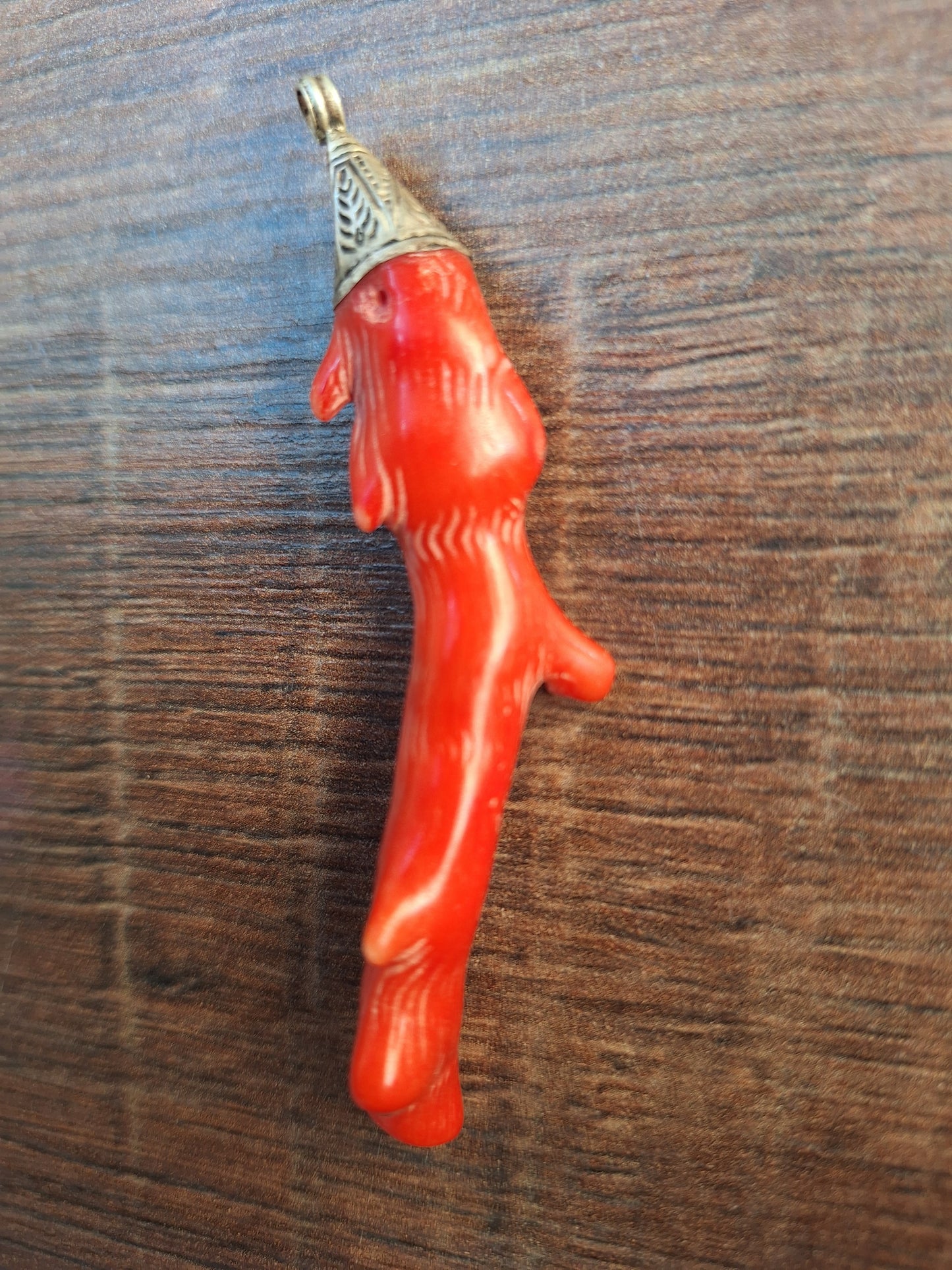Vintage coral pendant, B-quality