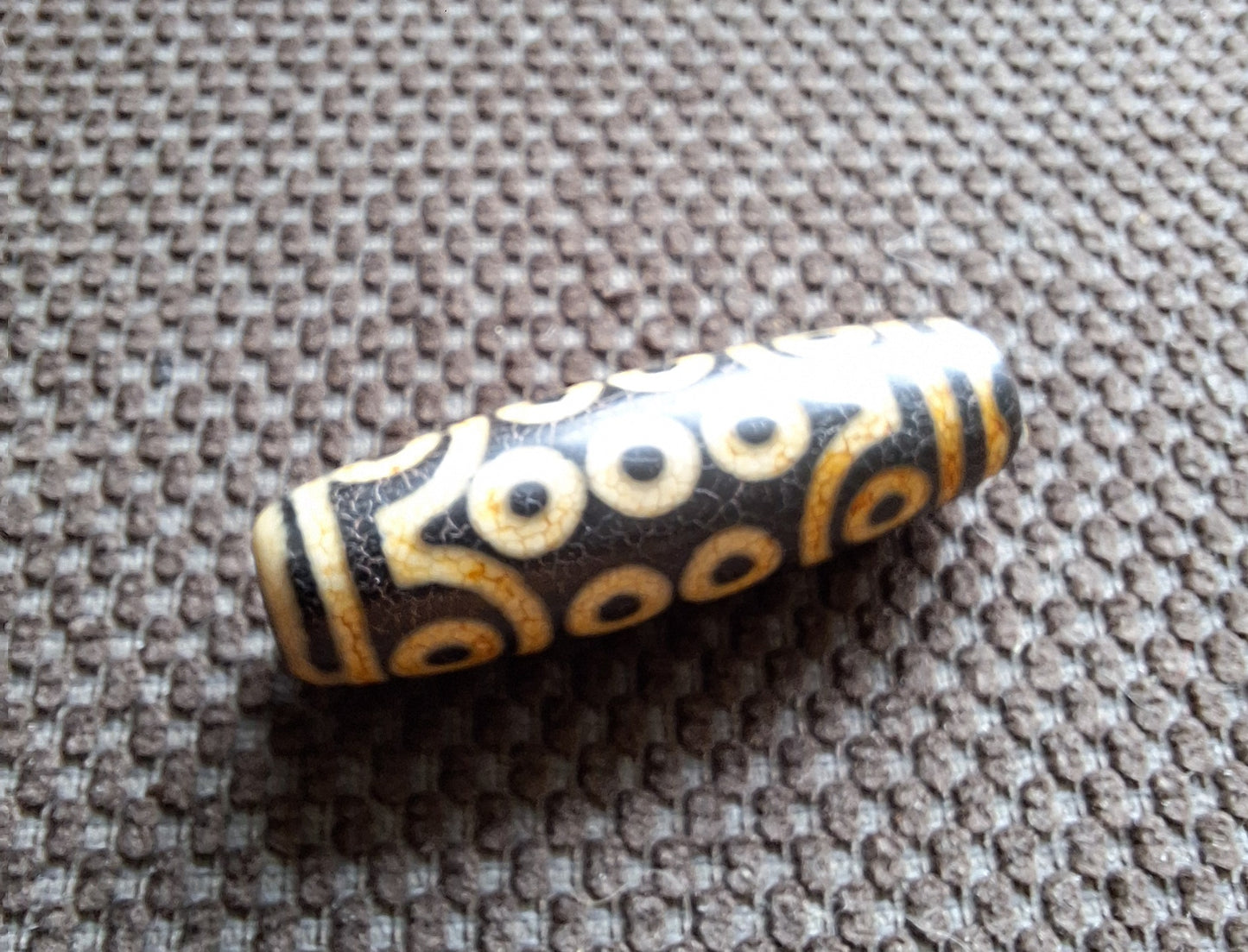21 eye dzi bead