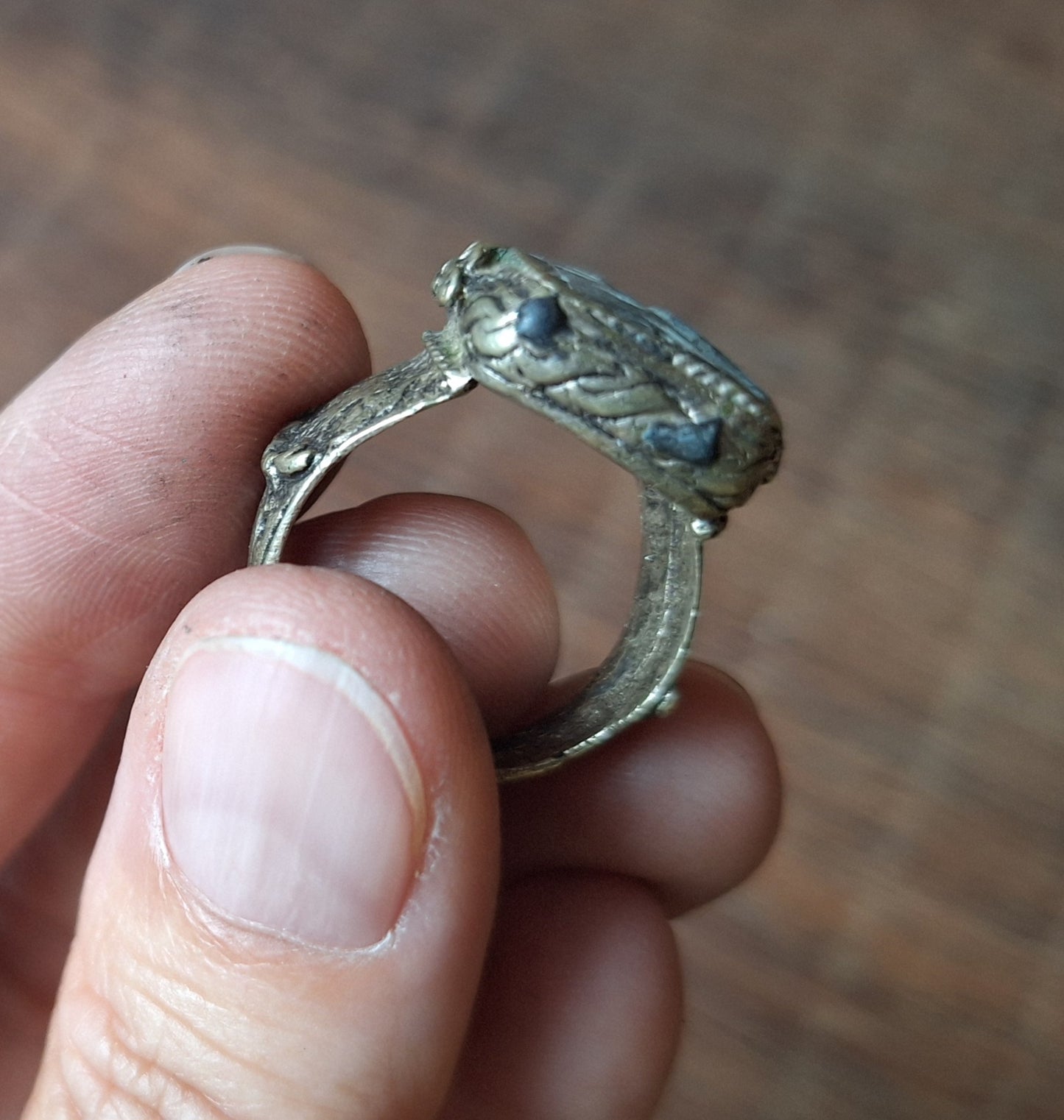 Vintage Kuchi tribal intaglio ring