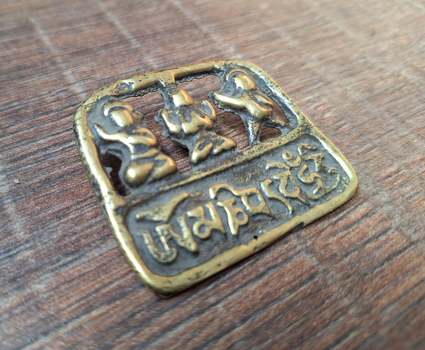 Vintage bronze thogchag pendant Three Bodhisattva