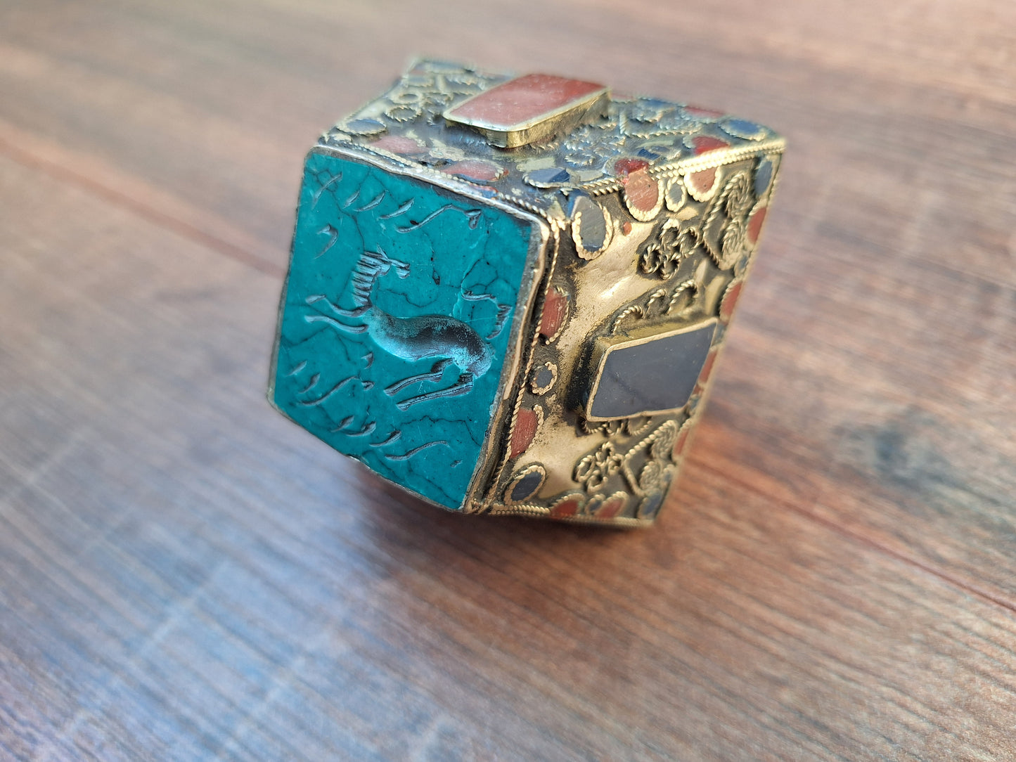 Vintage Kuchi tribal intaglio ring