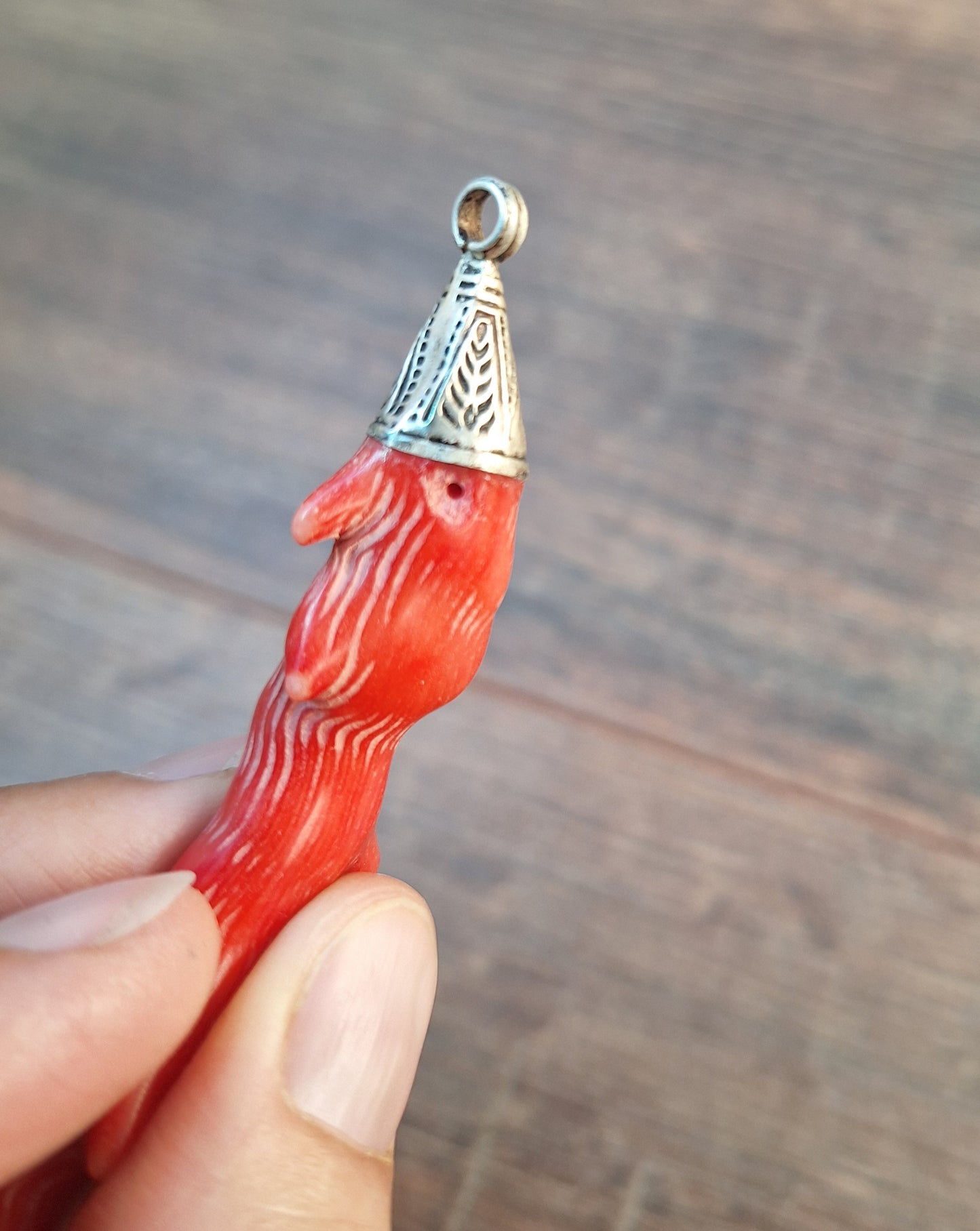 Vintage coral pendant, B-quality