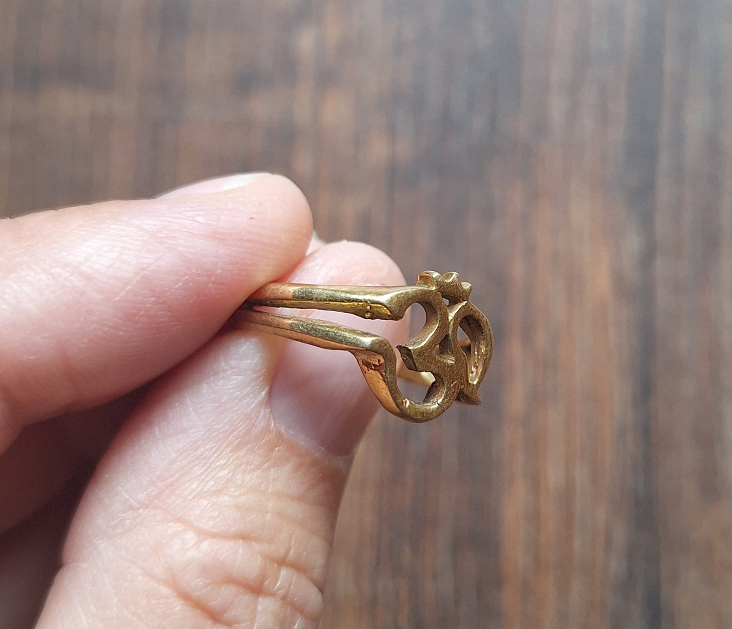 Brass ring Aum