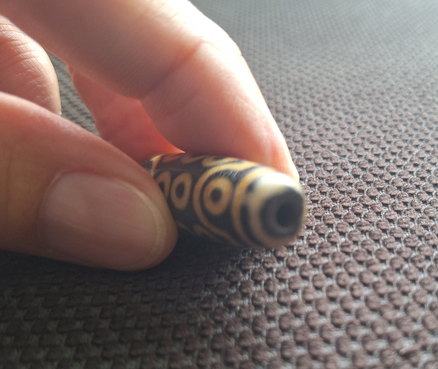 21 eye dzi bead