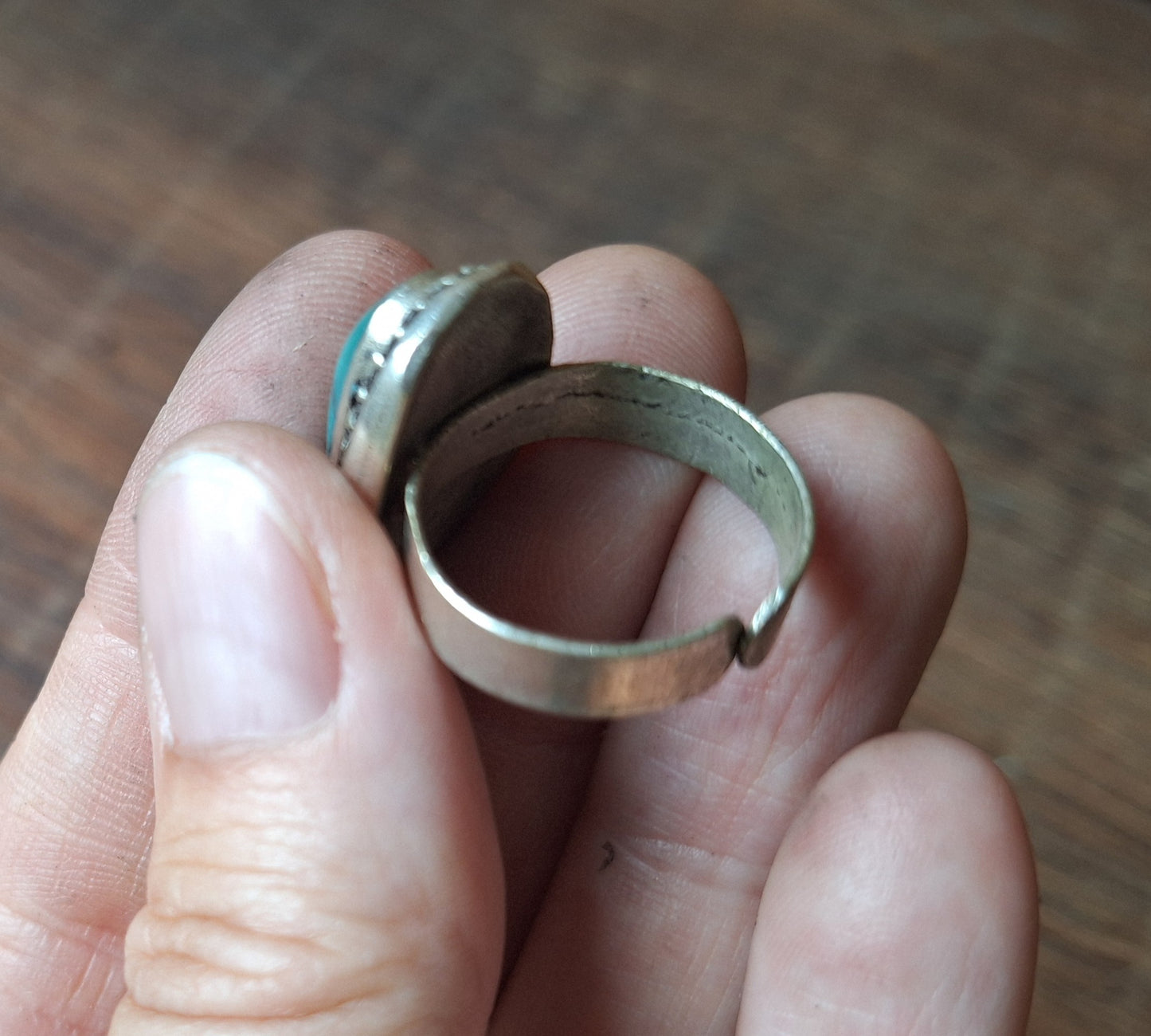 Vintage Tibetan silver and howlite ring