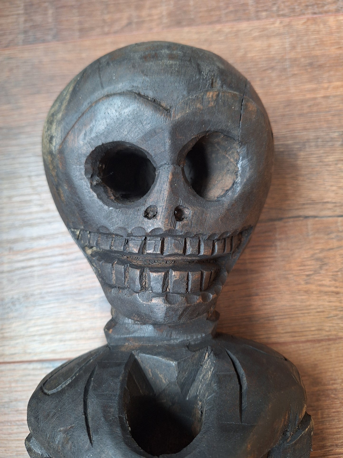 Nepalese wooden skeleton / Citipati figure