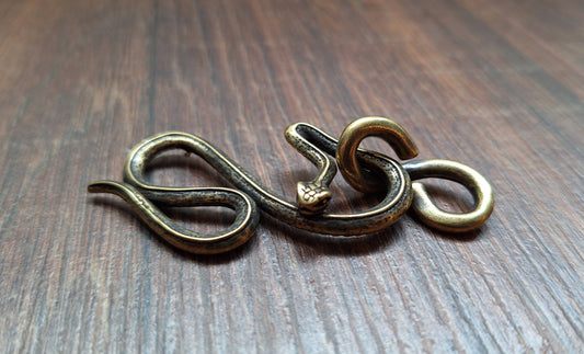 Snake pendant
