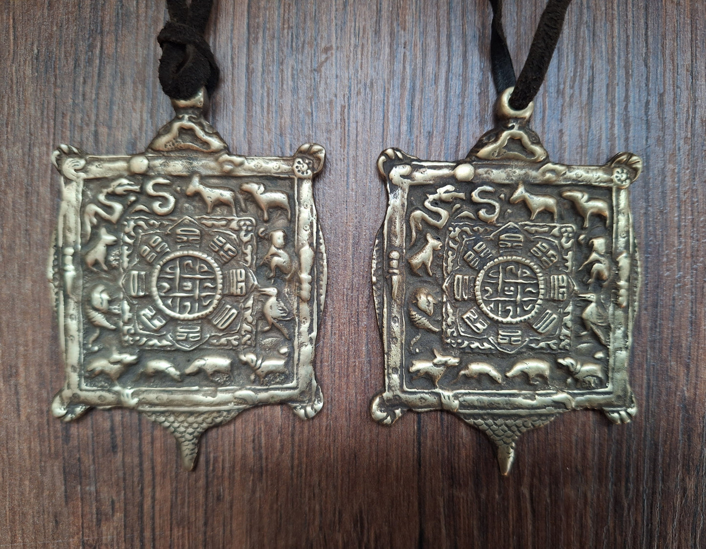 Vintage Nepalese melong Rubal with Si Pa Ho 55 millimeters