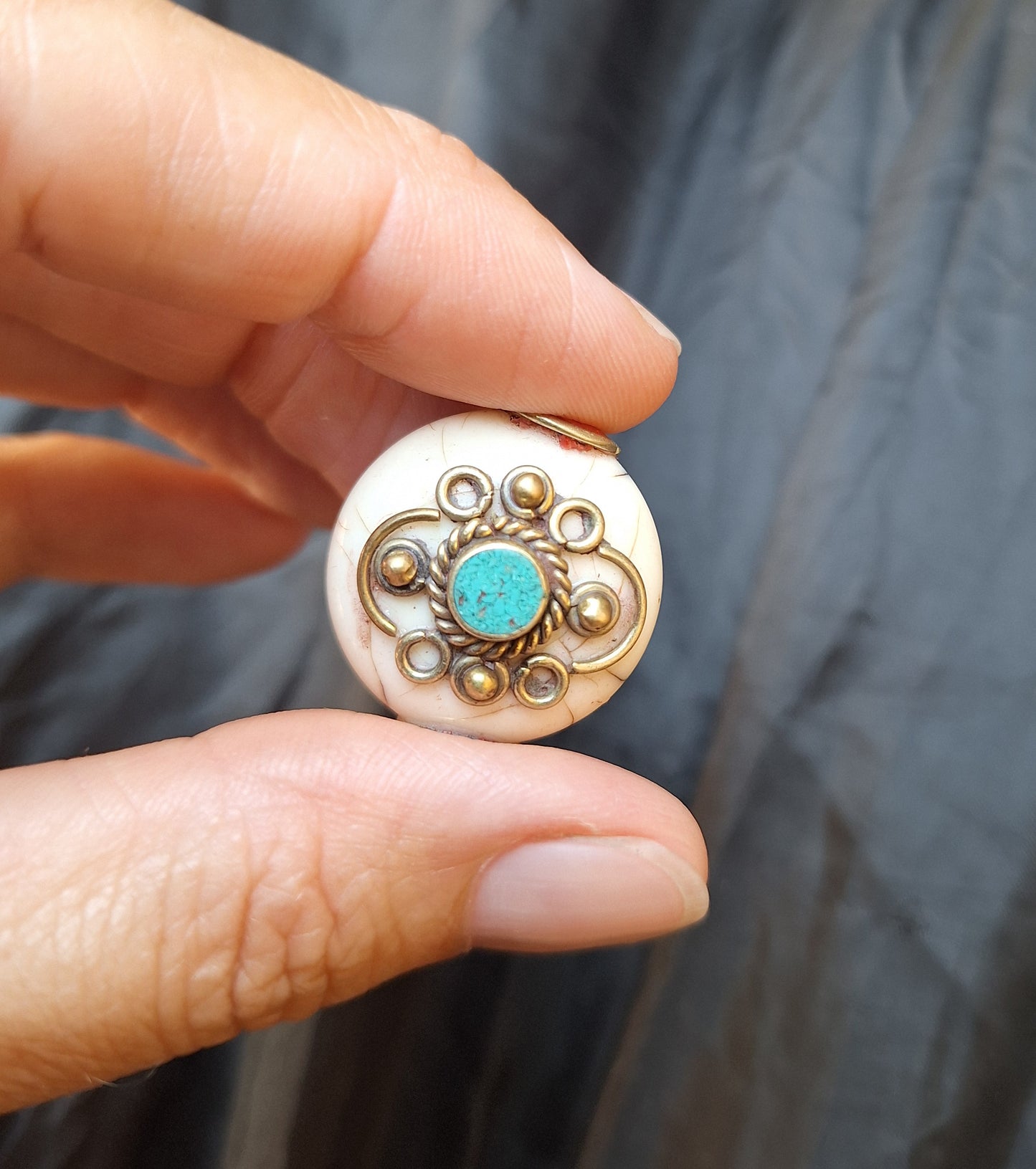 Tibetan conch shell beads