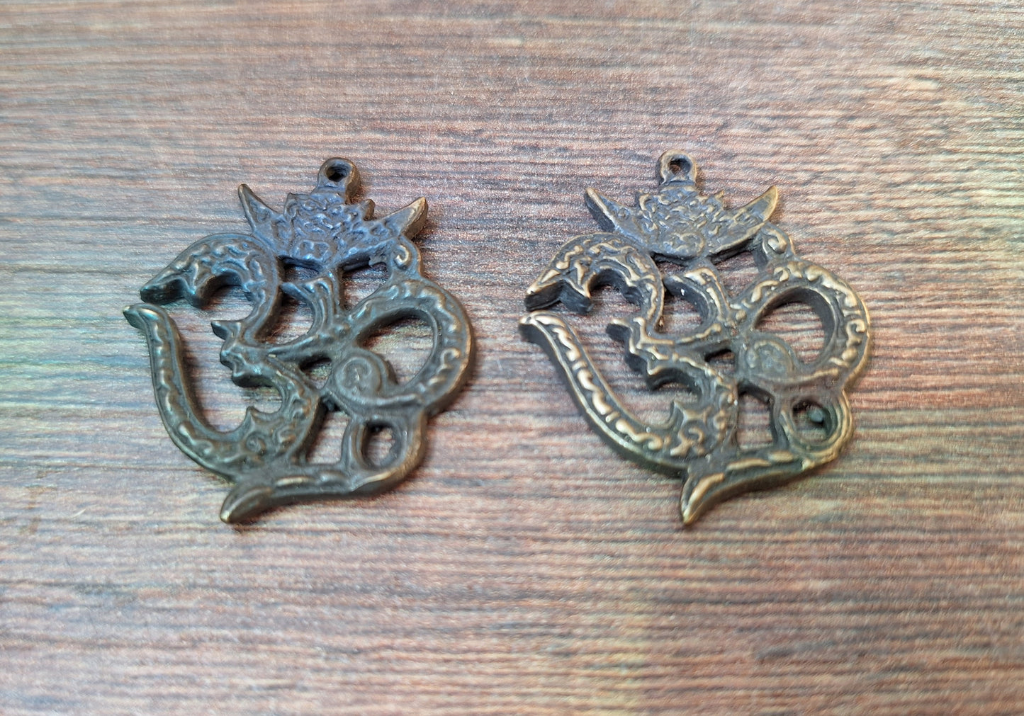 Vintage bronze pendant Aum