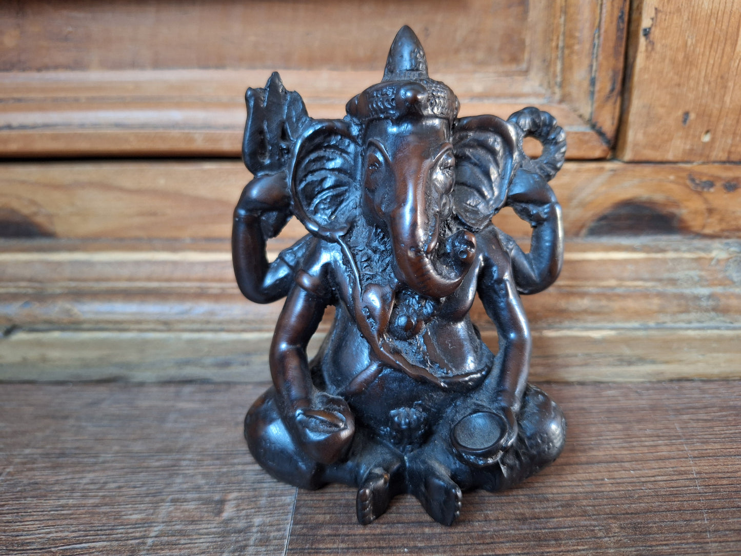 Polystone Ganesha statue