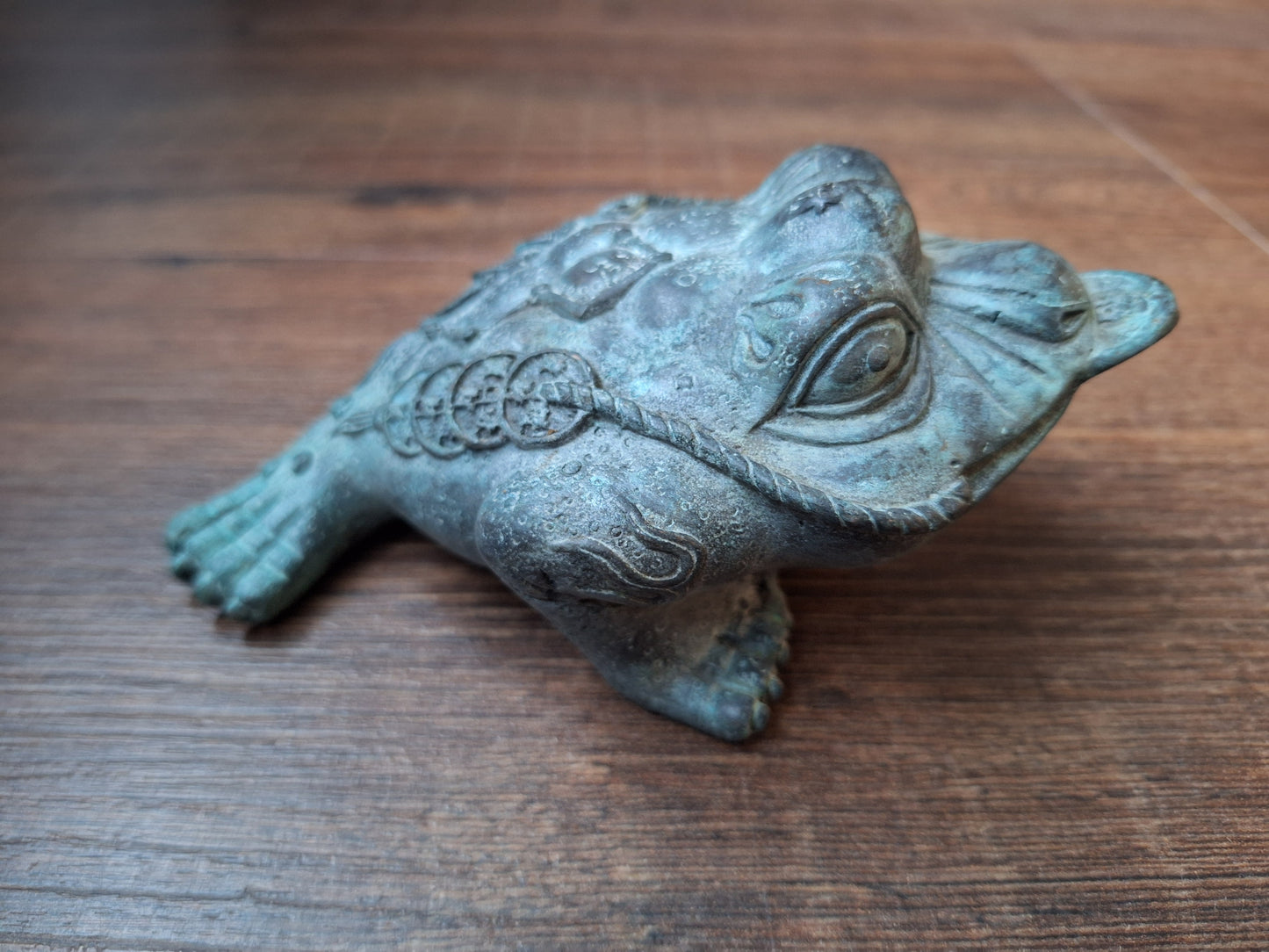 Vintage bronze Money Frog statue
