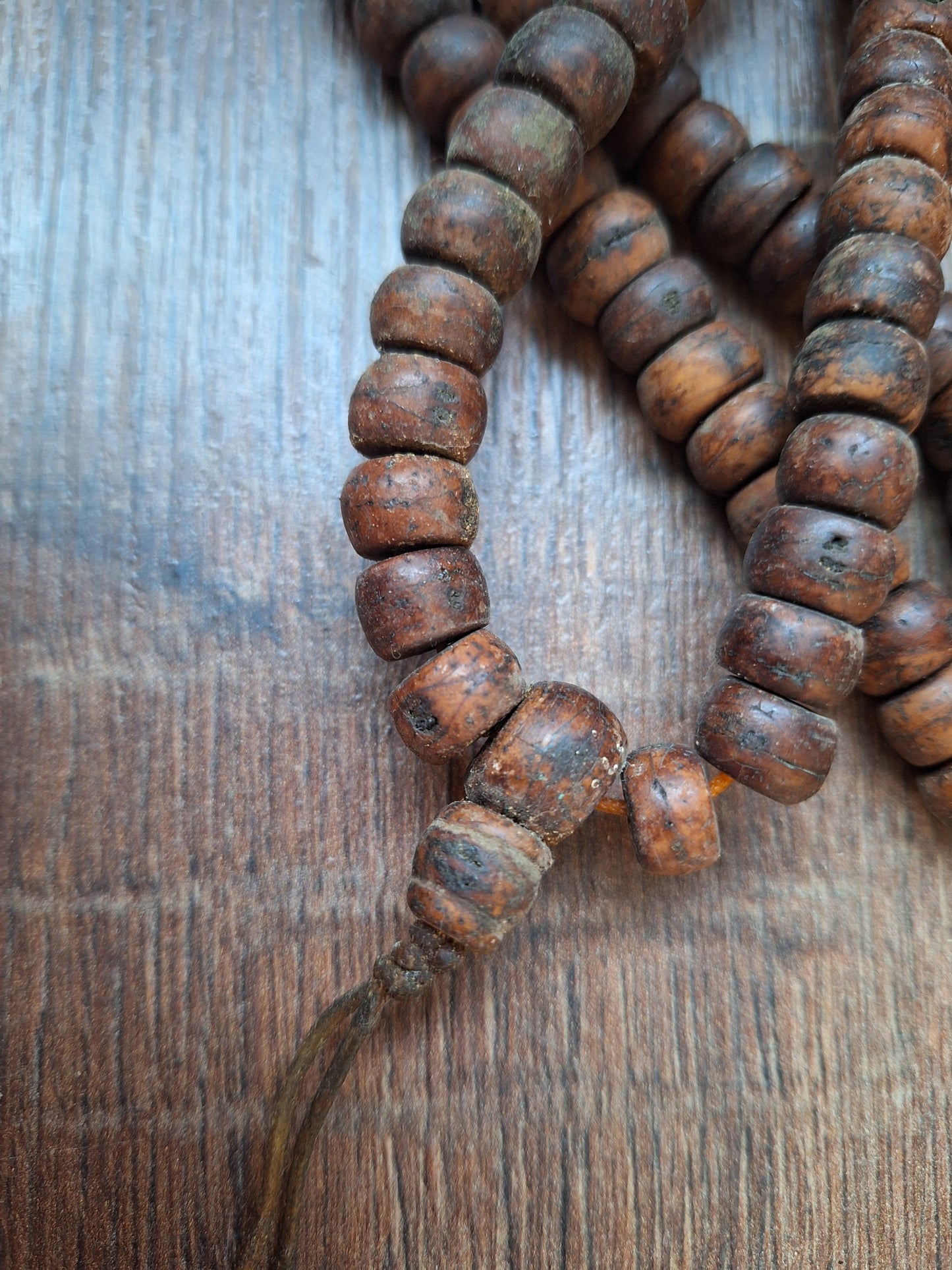 Old bodhi seed mala