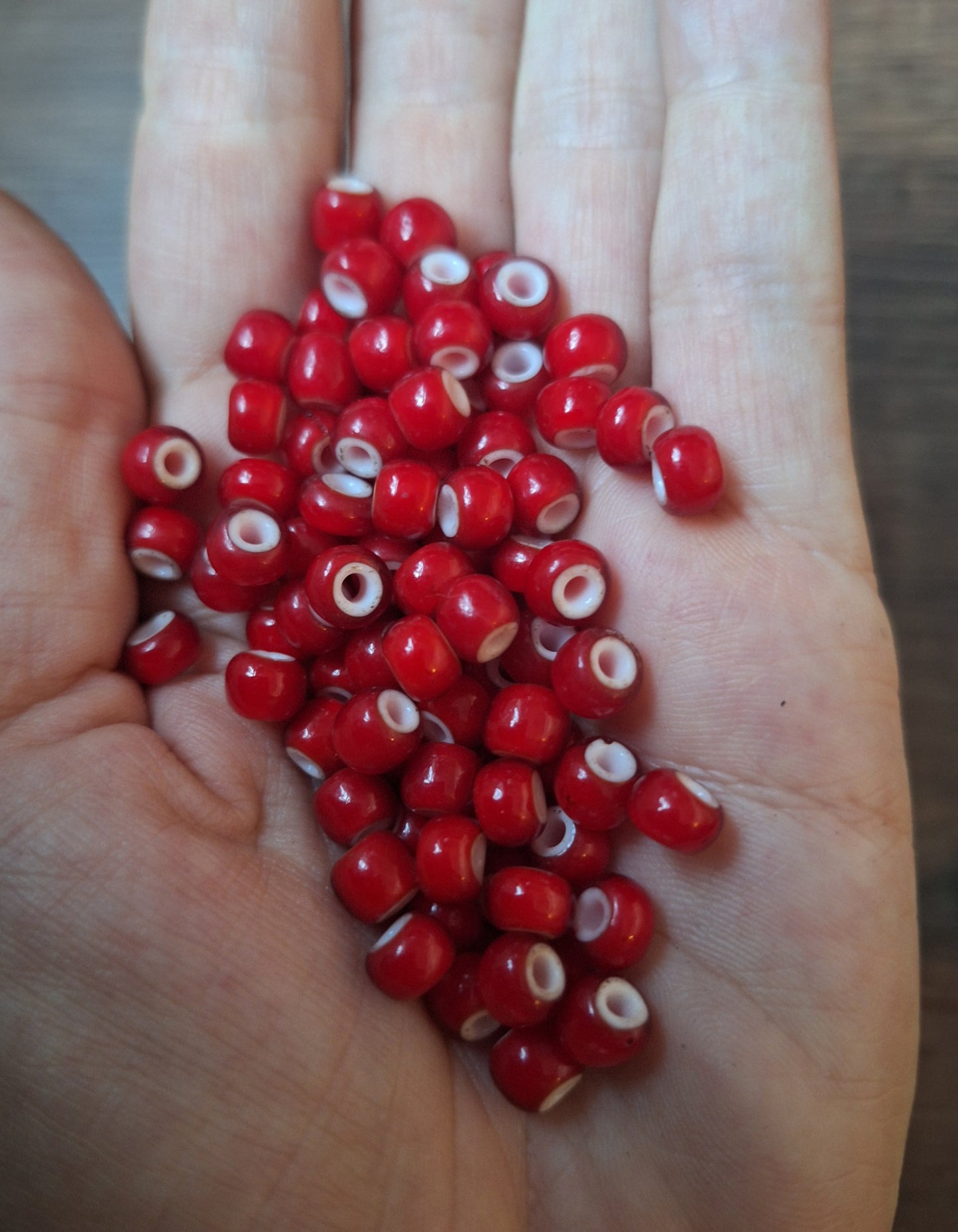 Red glass beads, set of 20