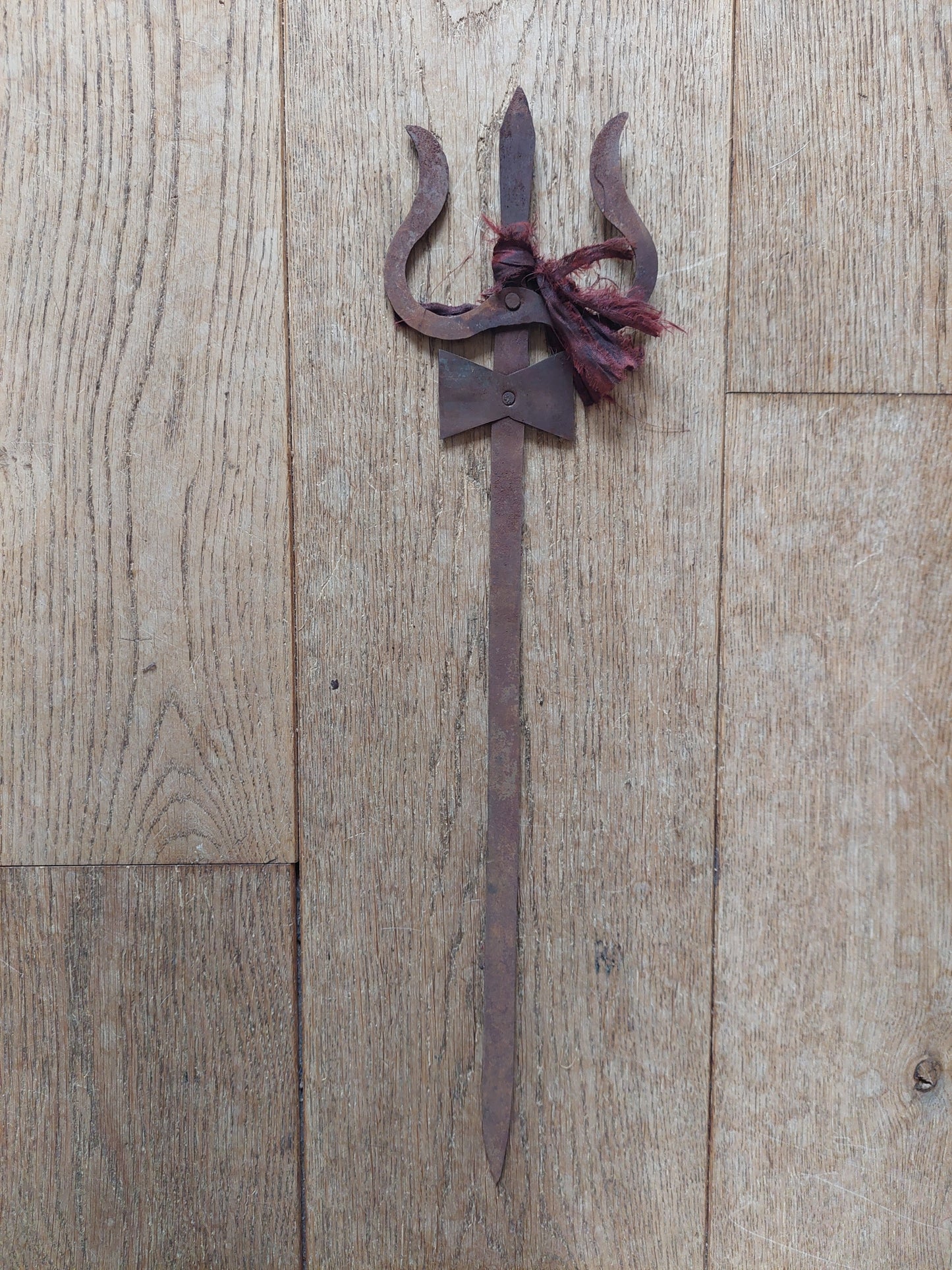 Old Nepalese iron trident 46 cm