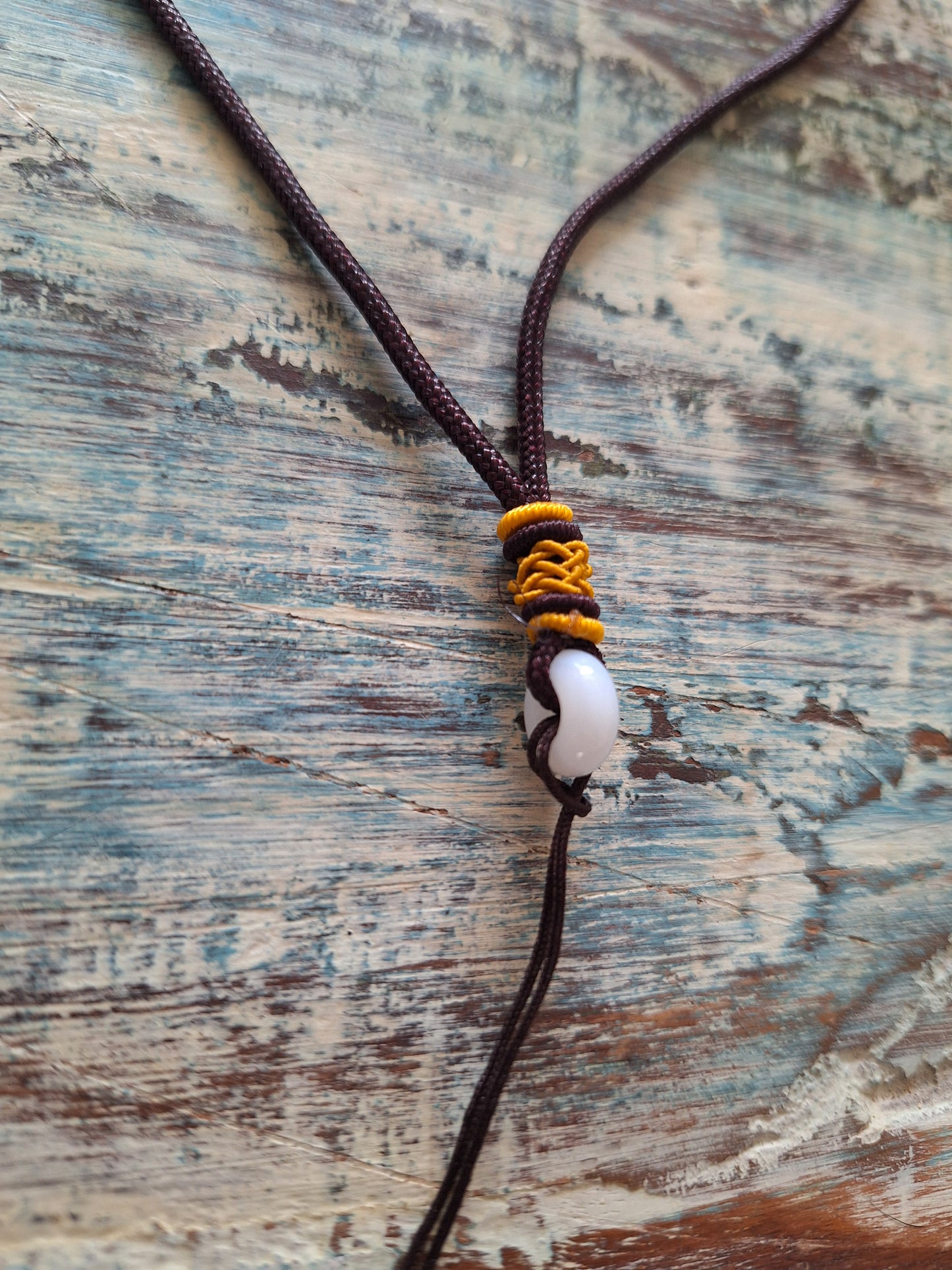 Amulet cord brown with jade bead