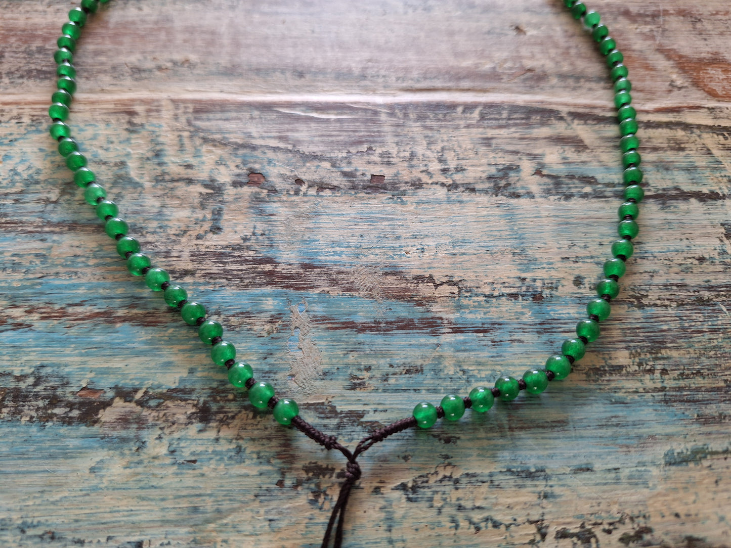 Amulet cord with green jade beads 4 millimeter