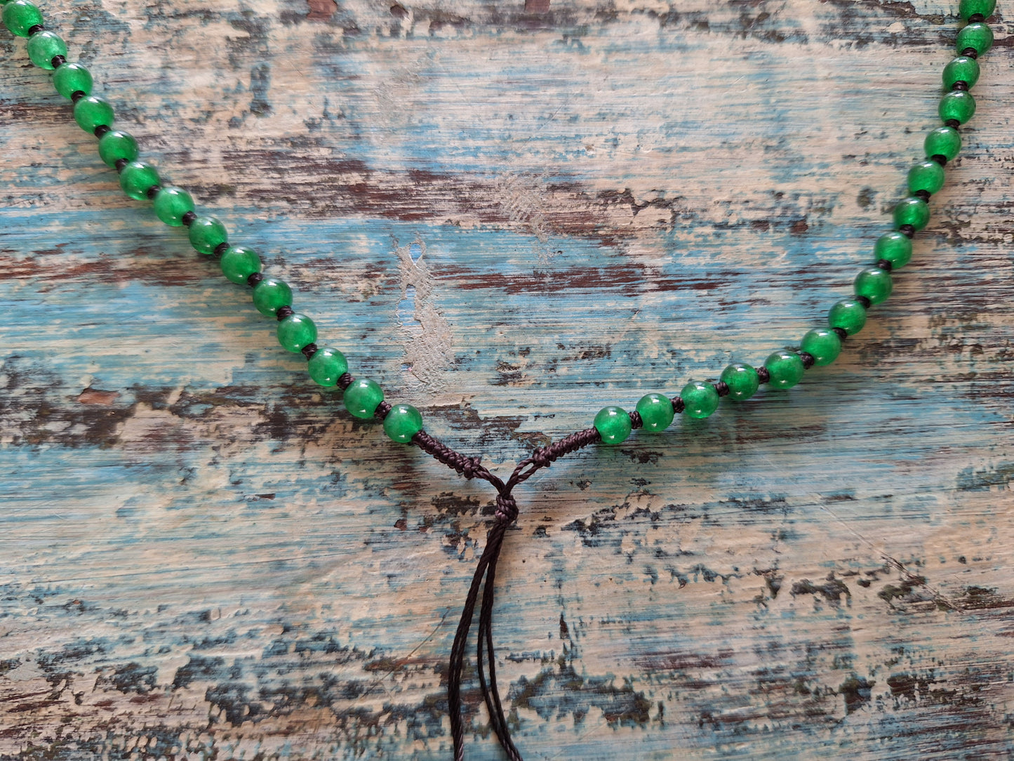 Amulet cord with green jade beads 4 millimeter