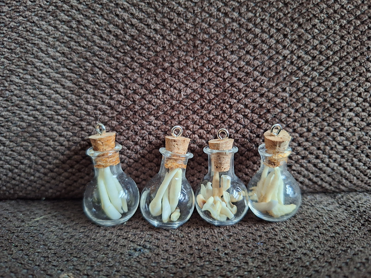 Mini bottle animal teeth mix