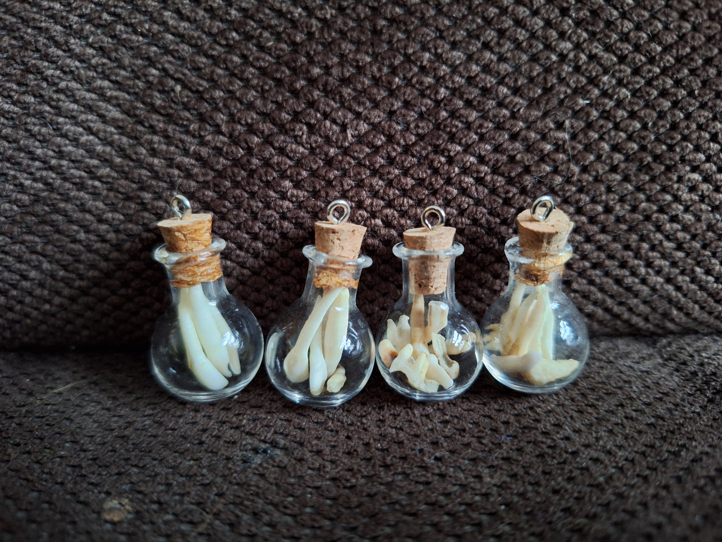 Mini bottle animal teeth mix