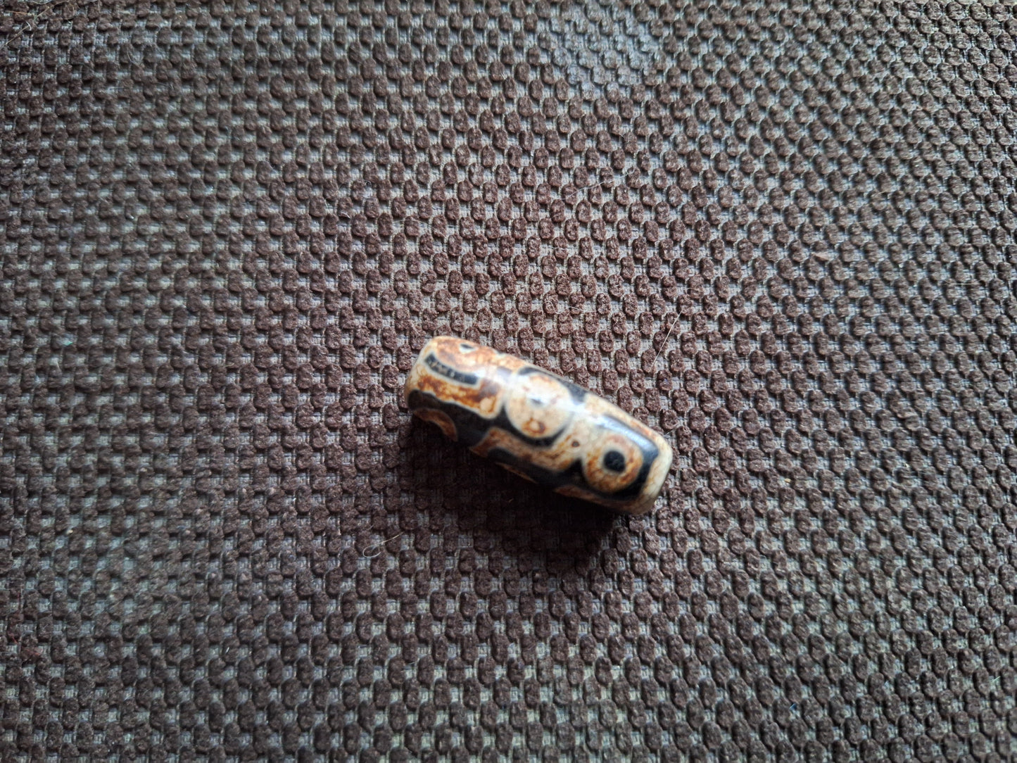 9 eye dzi bead #23