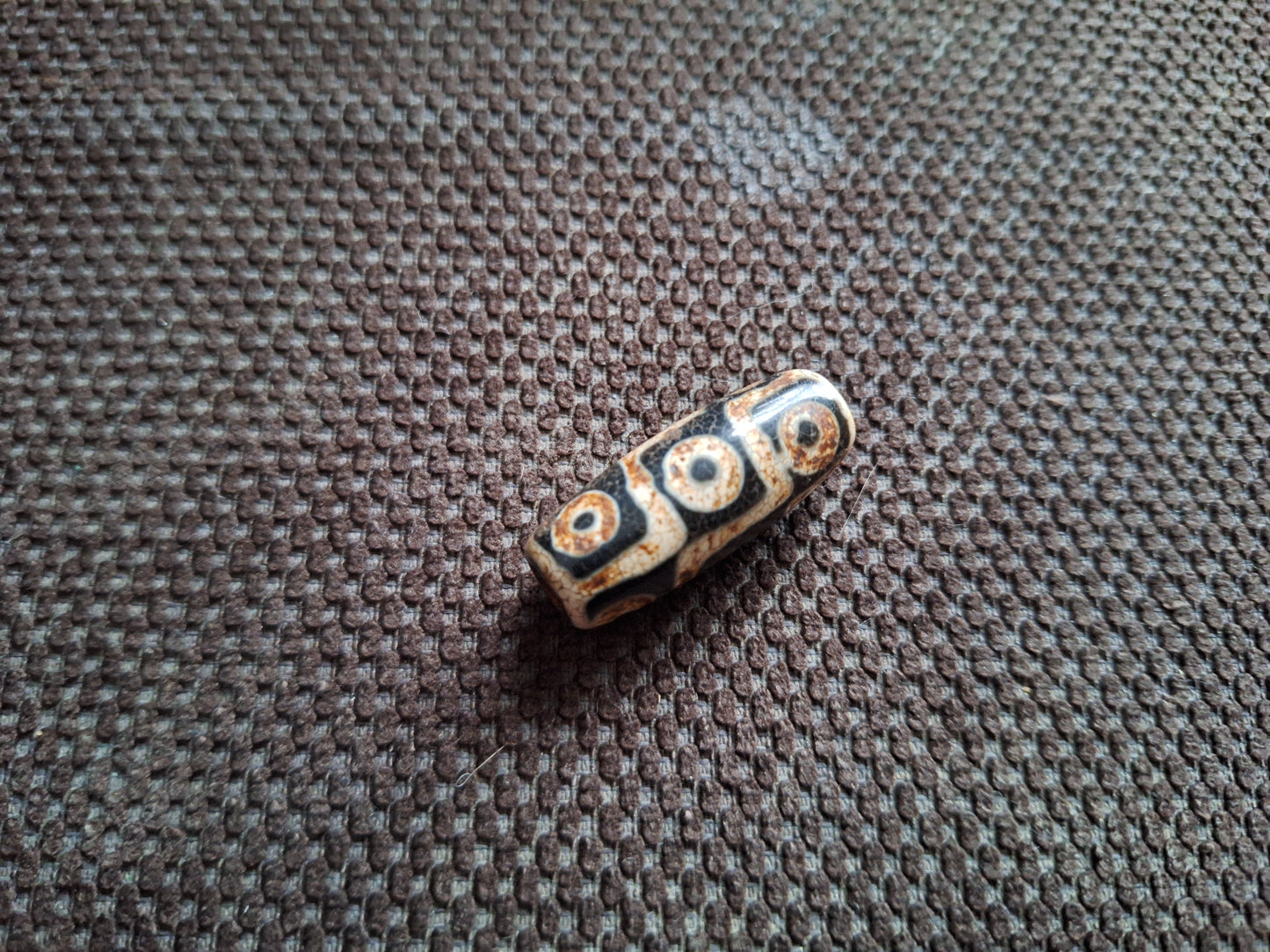 9 eye dzi bead #23