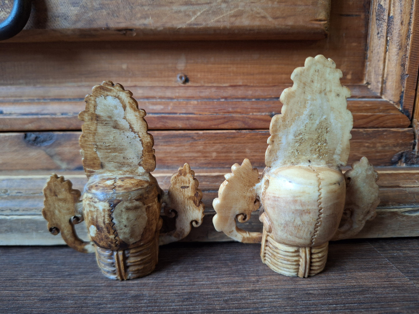 Citipati skull bone carving