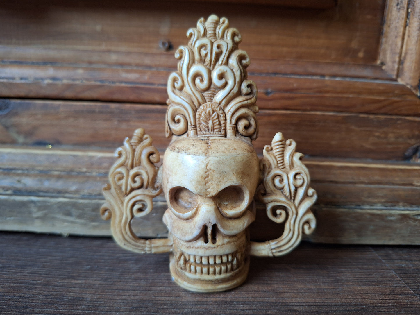 Citipati skull bone carving