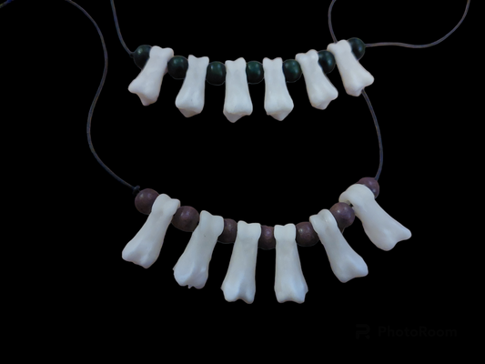 Roe deer foot bones amulet necklace