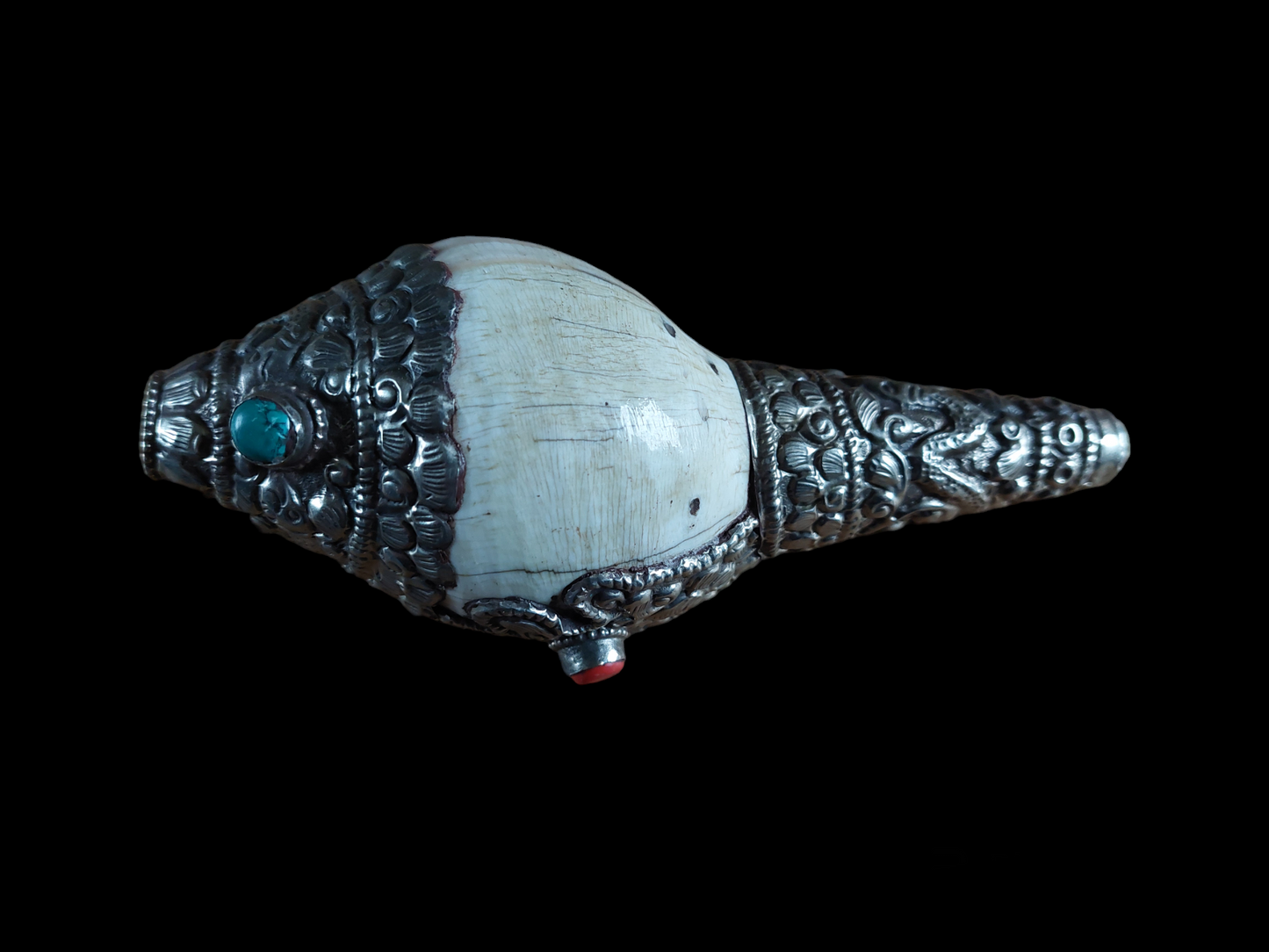 Vintage Nepalese shankha conch shell