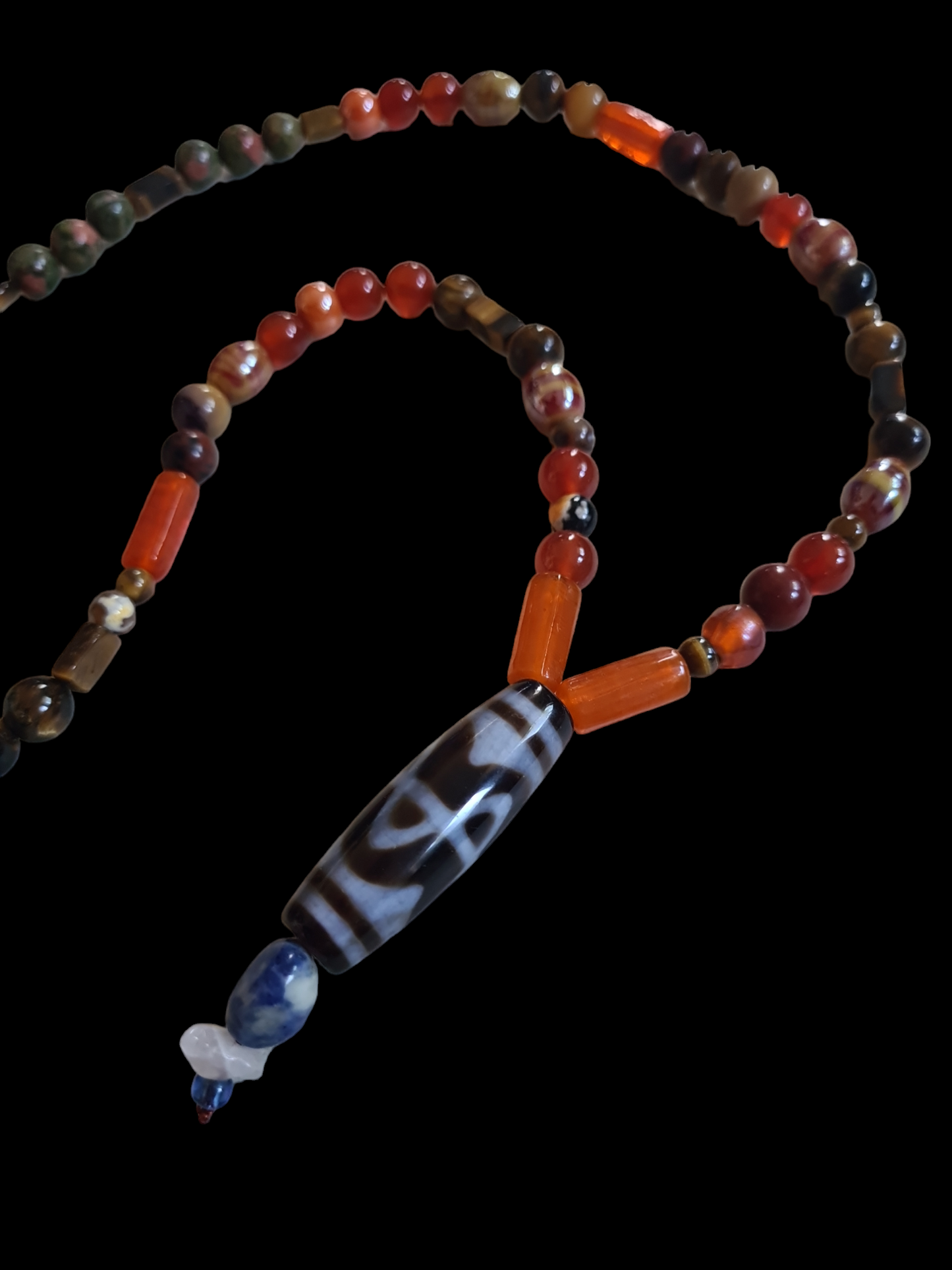 Dzi-bead necklace "Wave"