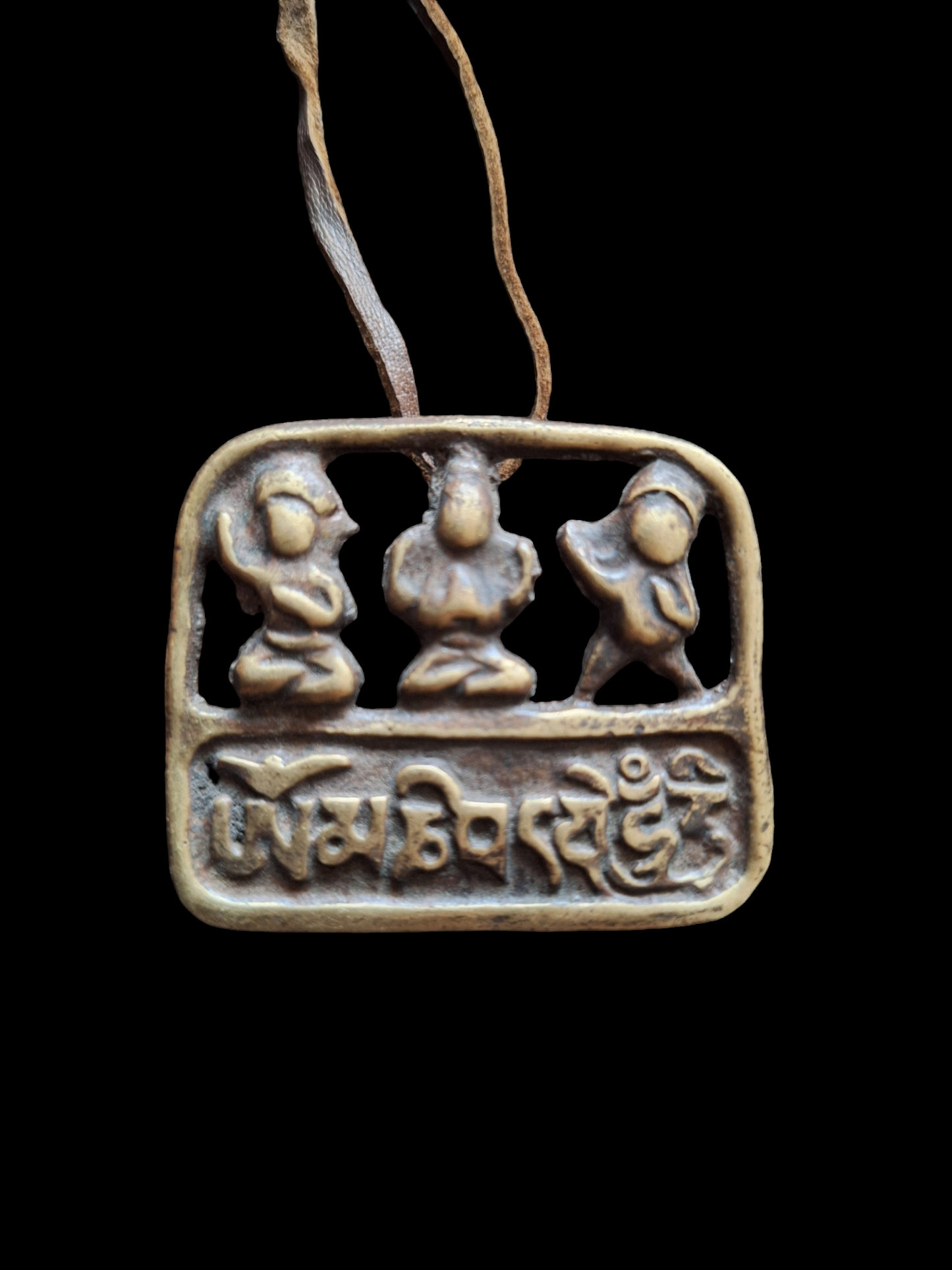 Old bronze thogchag pendant Three Bodhisattva