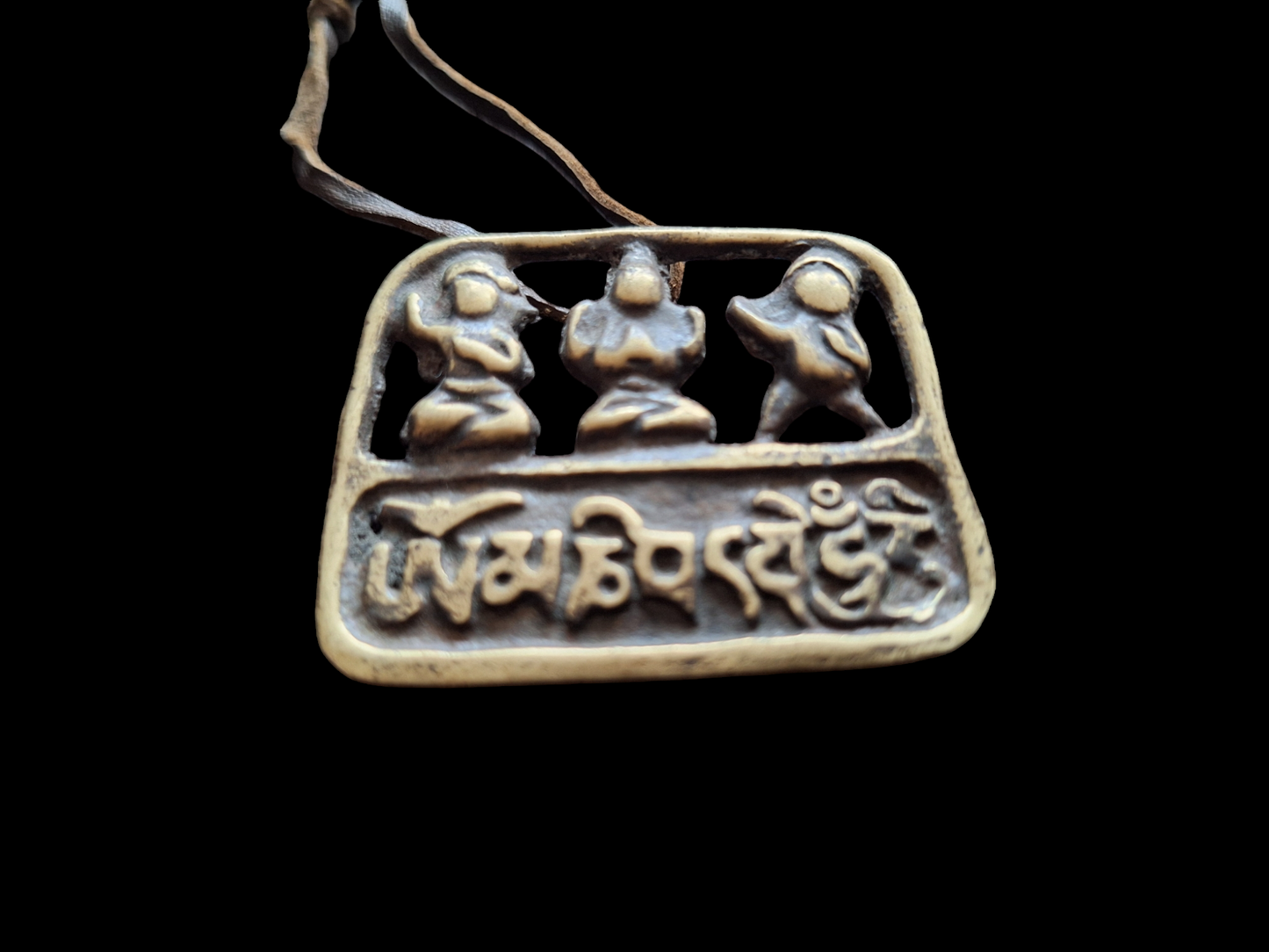 Old bronze thogchag pendant Three Bodhisattva